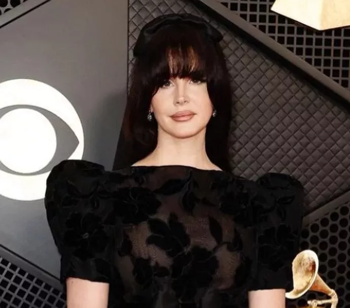 La frange Bardot, symbole des années 60, revient au galop