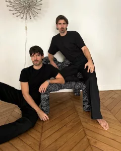 Les créations de la marque suisse Evanbenjamin partent en tournée dans toute la France