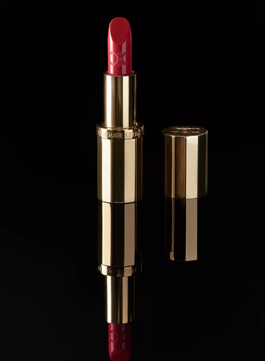 La fameuse maison de couture Céline se lance dans le domaine cosmétique