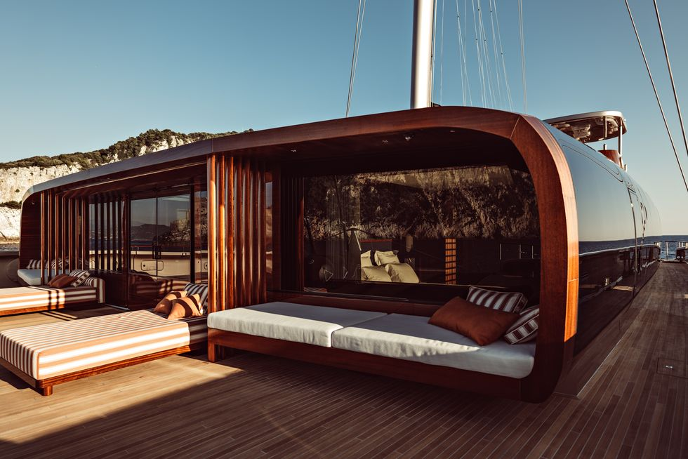 Le plus grand catamaran à voile du monde se transforme en musée