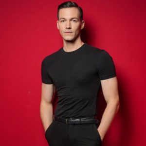 Kevin Germanier, premier suisse à créer les tenues de la cérémonie de clôture des Jeux olympiques