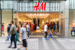 H&M se lance dans les vêtements de seconde main