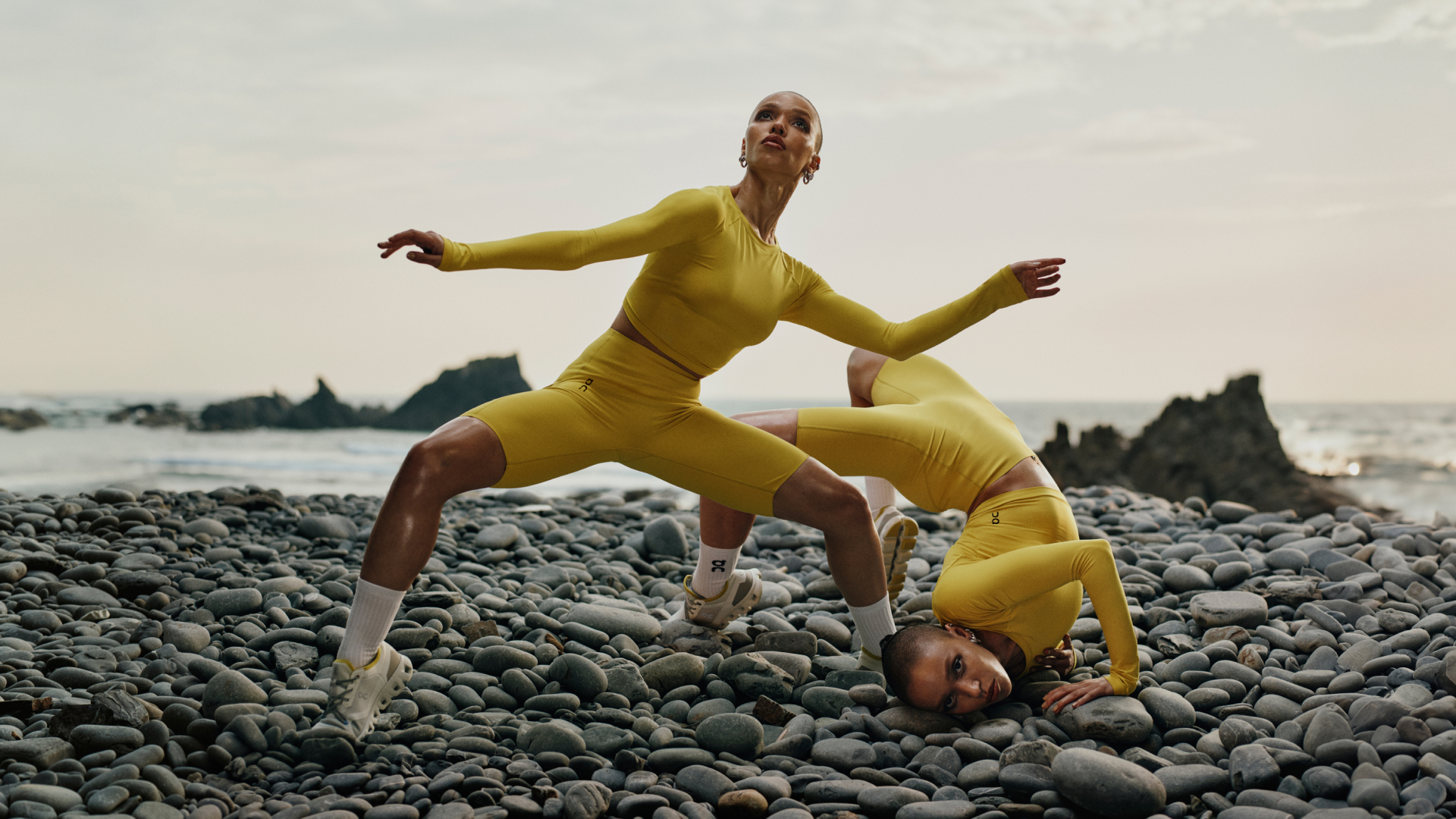 La marque suisse On et FKA Twigs dévoilent une irrésistible collection de sport