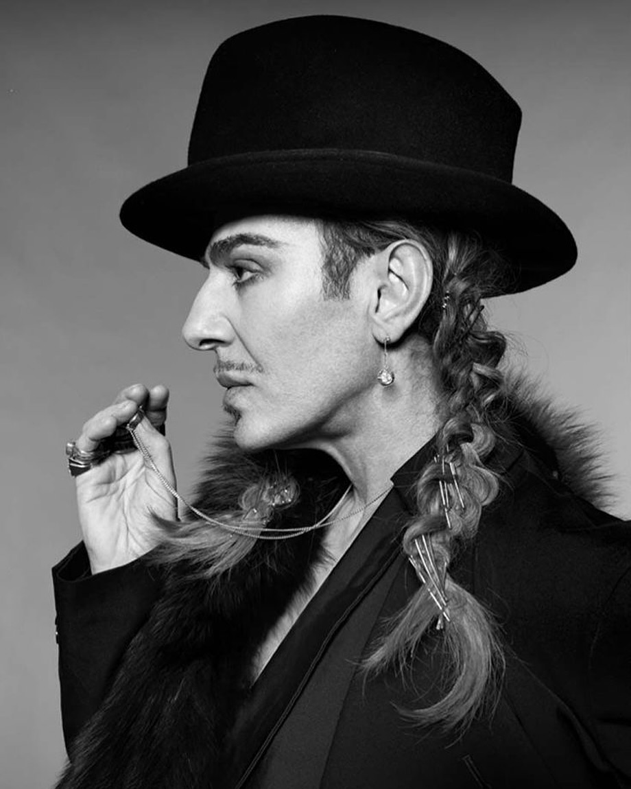 John Galliano quitte Maison Margiela: « Tout sera révélé au moment voulu »