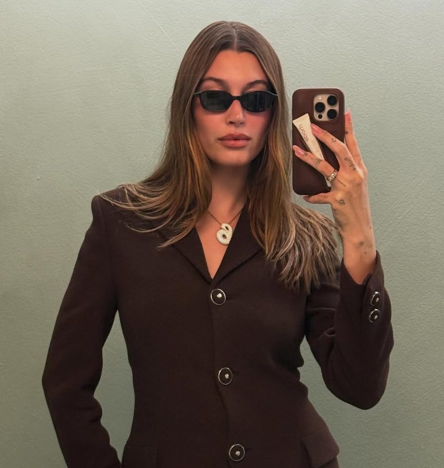 « Mocha Mousse »: pourquoi la couleur de l&rsquo;année 2025 pointe juste