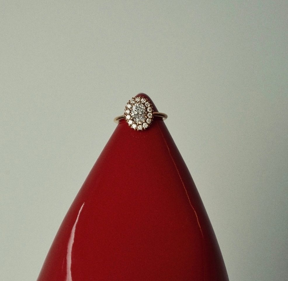 6 bijoux de créateurs suisses à porter durant les fêtes 2024